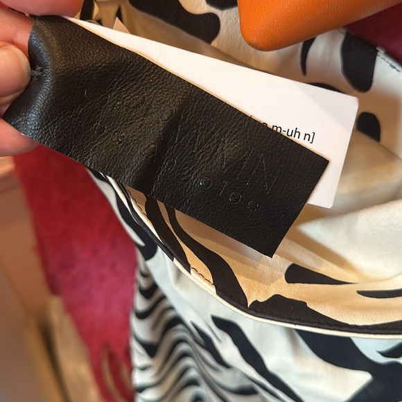 Super Woman: Zebra print. Leather dress.Zip back. - Picture 9 of 10